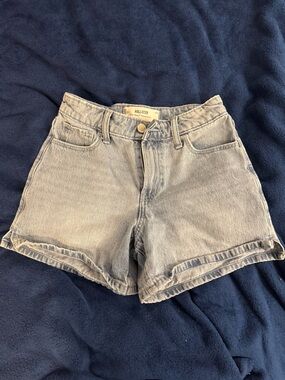 girls HOLLISTER denim shorts